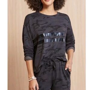 Sundry for Evereve Camo Trapeze Sweatshirt Pullover Long Sleeve size 1 or Small